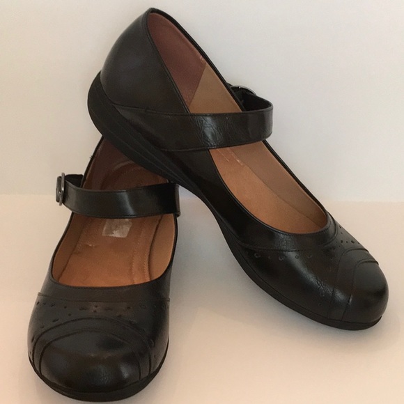comfort plus by Predictions Shoes | Predictions Comfortplus Geanette Mary Jane Sz 2 | Poshmark
